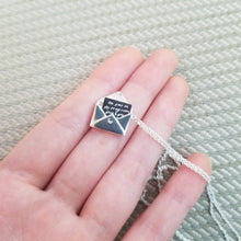 Cargar imagen en el visor de la galería, BE necklace open