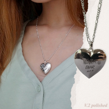 Cargar imagen en el visor de la galería, "Winter Bear" locket necklace