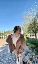 Cargar imagen en el visor de la galería, VANTE hoodie