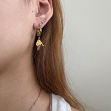 Cargar imagen en el visor de la galería, "Bulletproof" hoop earrings